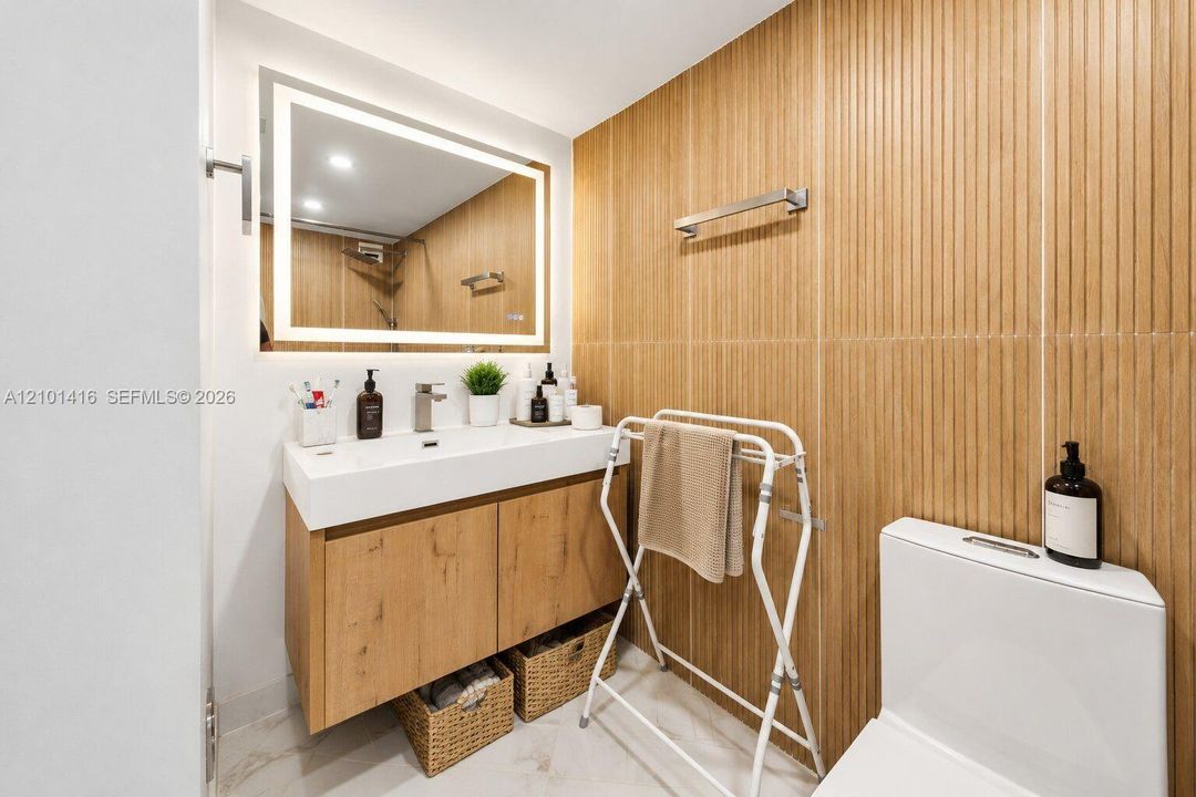 На продажу: $189,000 (2 спален, 2 ванн, 1605 Квадратных фут)