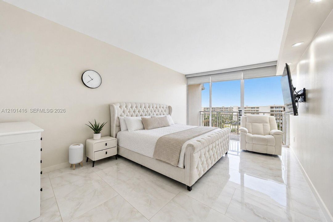 На продажу: $189,000 (2 спален, 2 ванн, 1605 Квадратных фут)