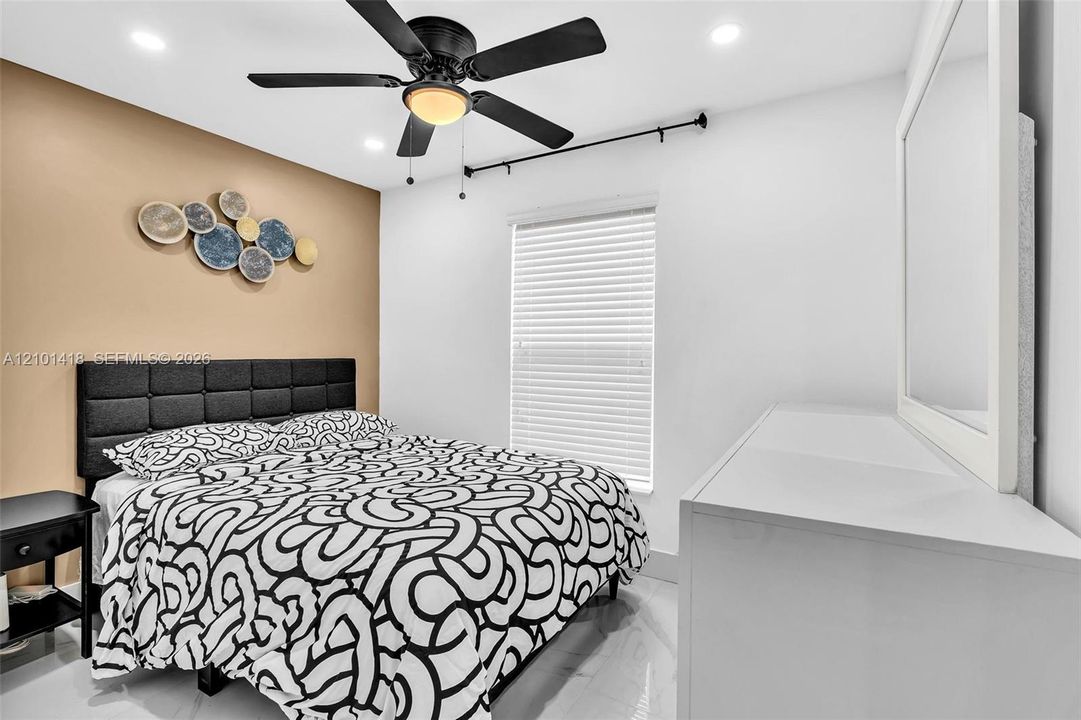 For Sale: $700,000 (0 beds, 0 baths, 1600 Square Feet)