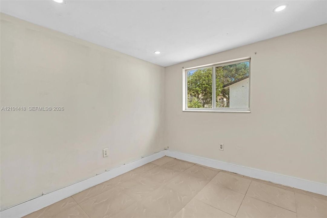 For Sale: $700,000 (0 beds, 0 baths, 1600 Square Feet)