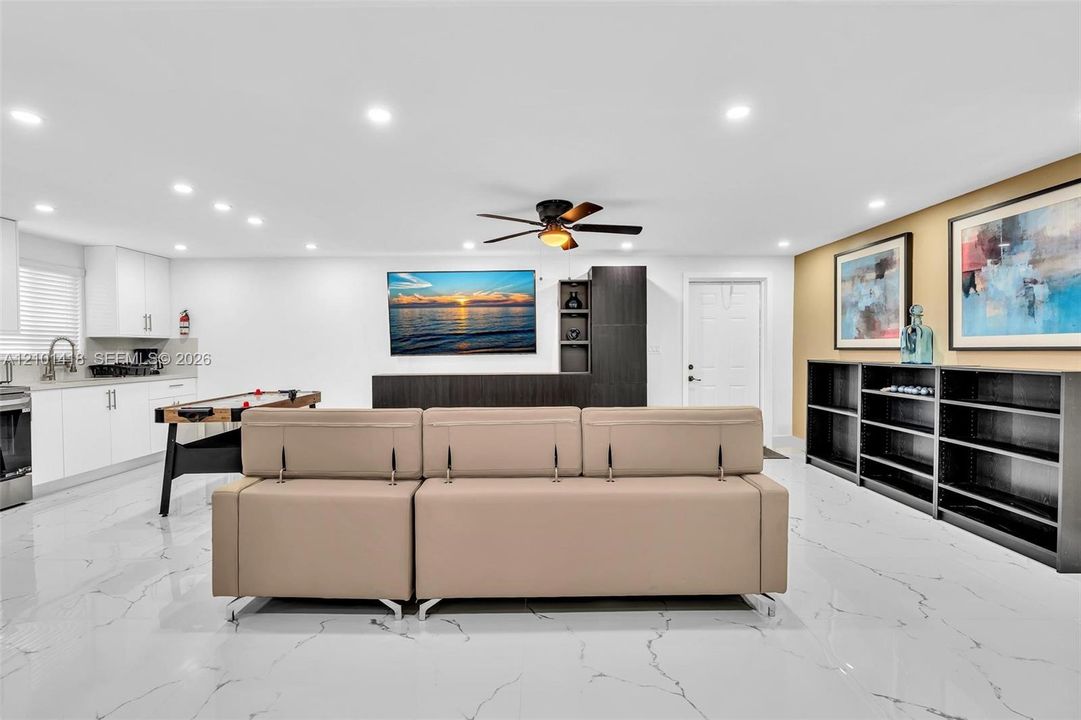 For Sale: $700,000 (0 beds, 0 baths, 1600 Square Feet)