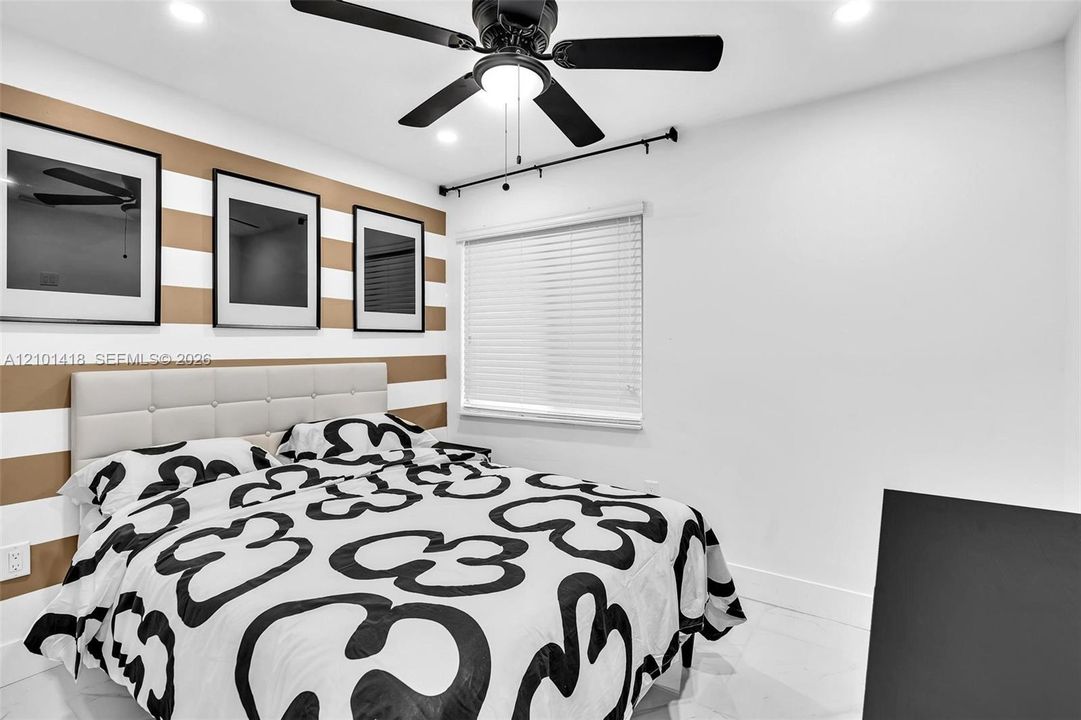 For Sale: $700,000 (0 beds, 0 baths, 1600 Square Feet)