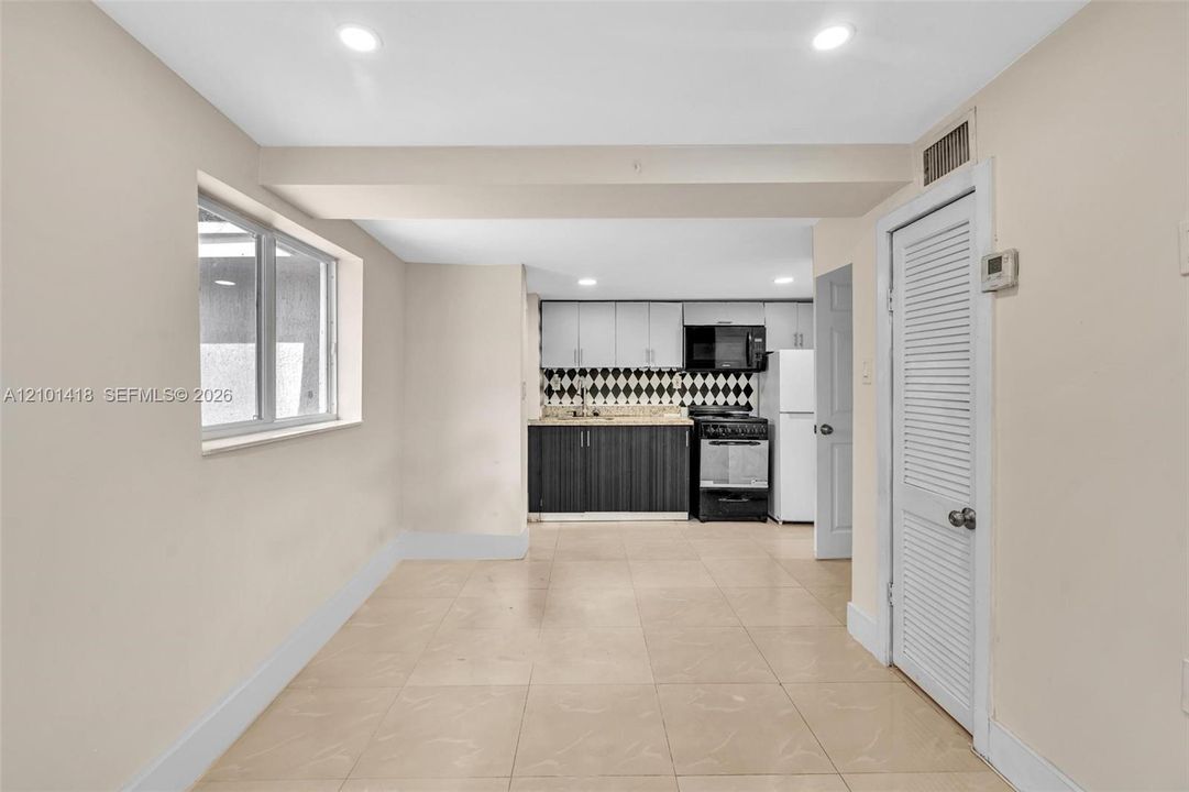 For Sale: $700,000 (0 beds, 0 baths, 1600 Square Feet)