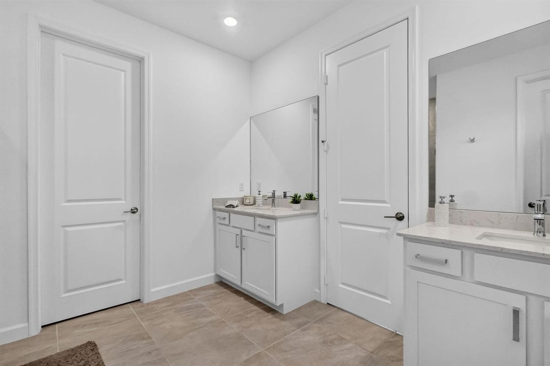 MASTER BATH