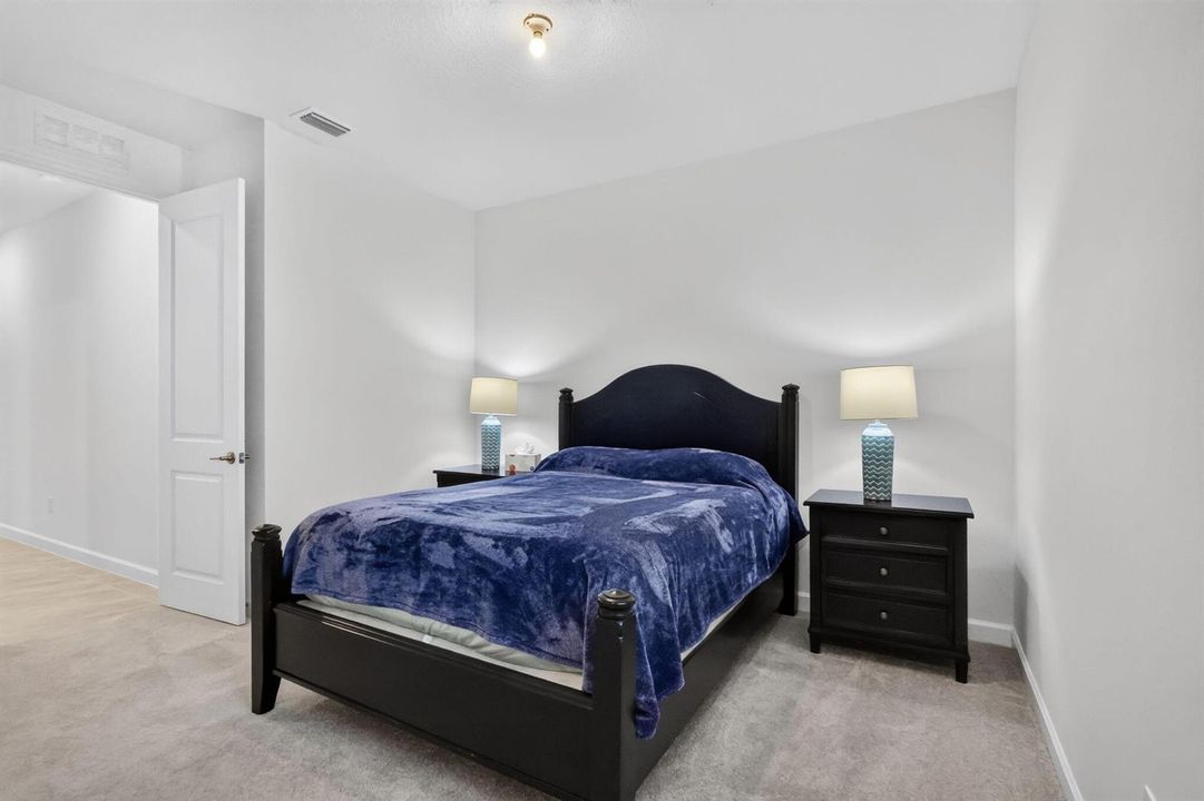 4 BEDROOM 2