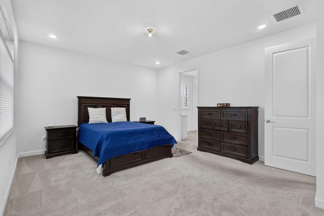 MASTER BED 1