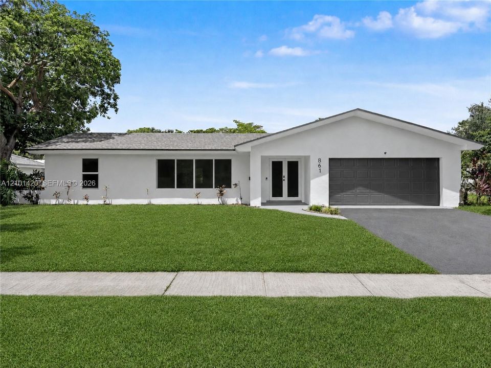 For Sale: $799,000 (4 beds, 2 baths, 1981 Square Feet)