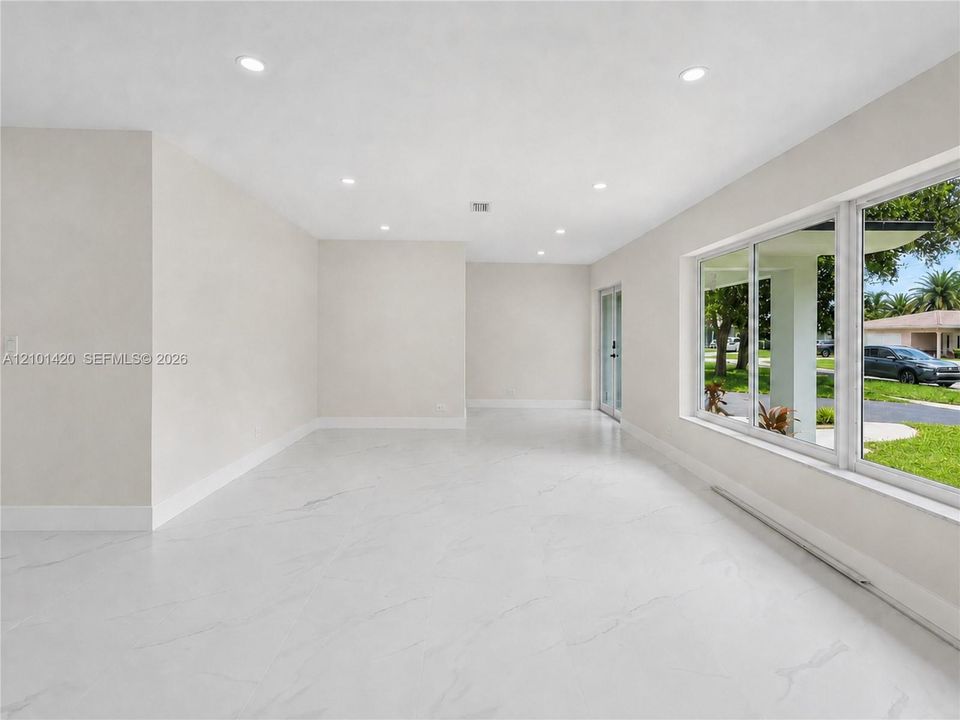 For Sale: $799,000 (4 beds, 2 baths, 1981 Square Feet)