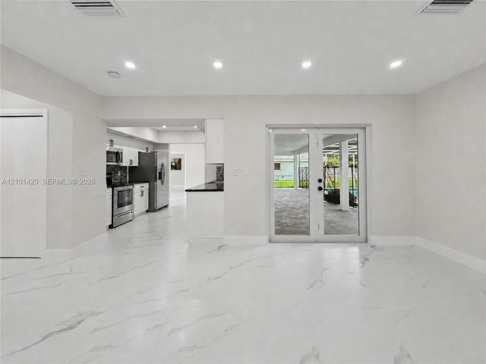 For Sale: $799,000 (4 beds, 2 baths, 1981 Square Feet)