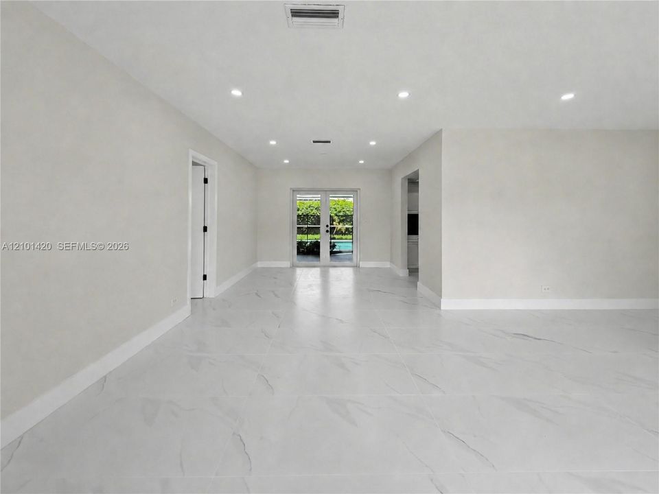 For Sale: $799,000 (4 beds, 2 baths, 1981 Square Feet)