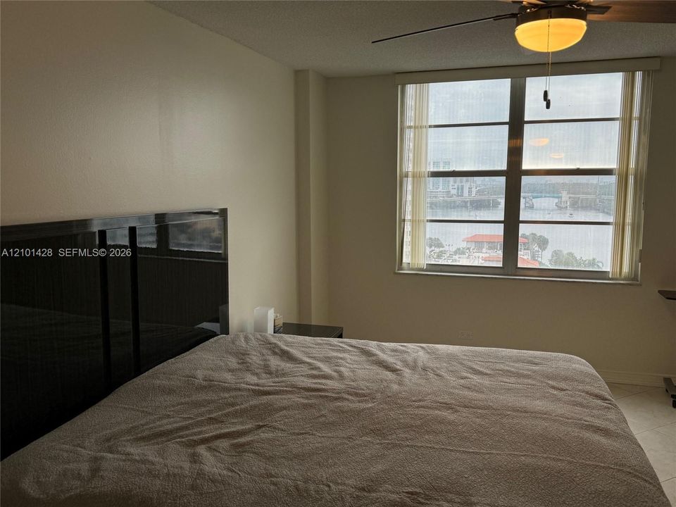 En Venta: $365,000 (1 camas, 1 baños, 1104 Pies cuadrados)