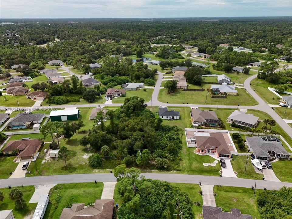 На продажу: $40,000 (0.24 acres)