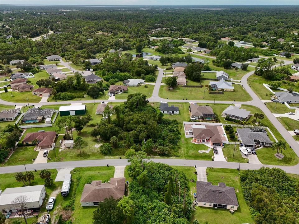 На продажу: $40,000 (0.24 acres)