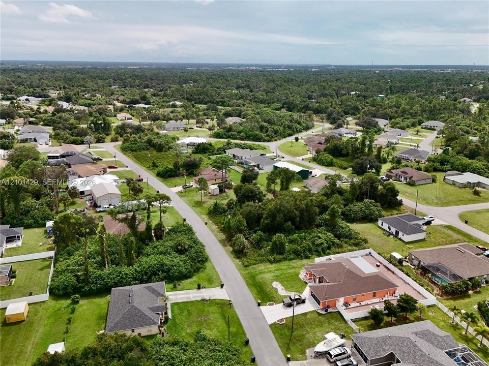 На продажу: $40,000 (0.24 acres)