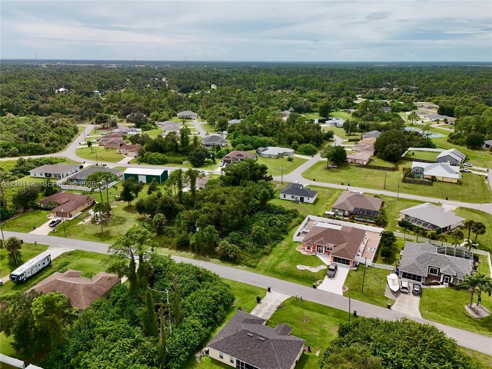 На продажу: $40,000 (0.24 acres)