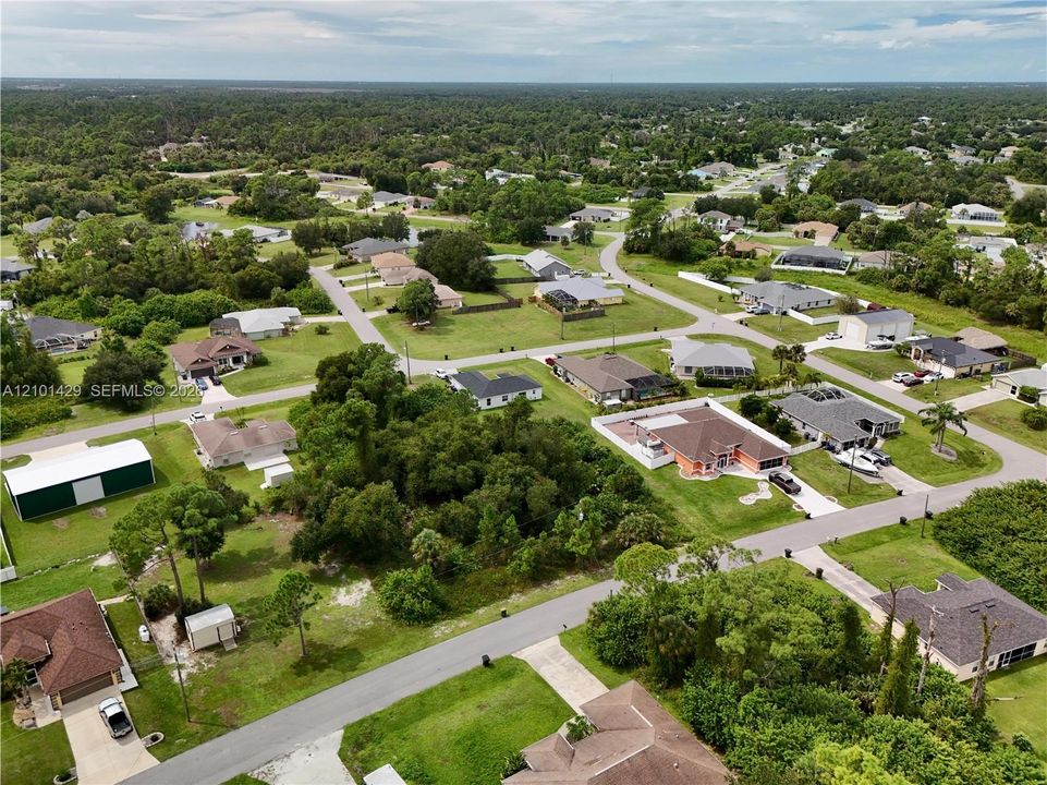 На продажу: $40,000 (0.24 acres)