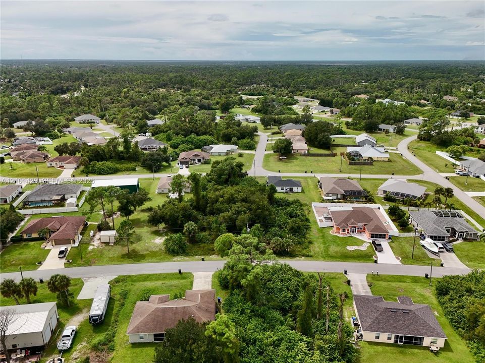 На продажу: $40,000 (0.24 acres)