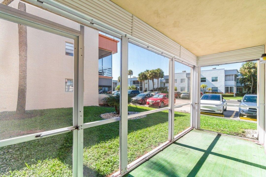 Screened-In Patio