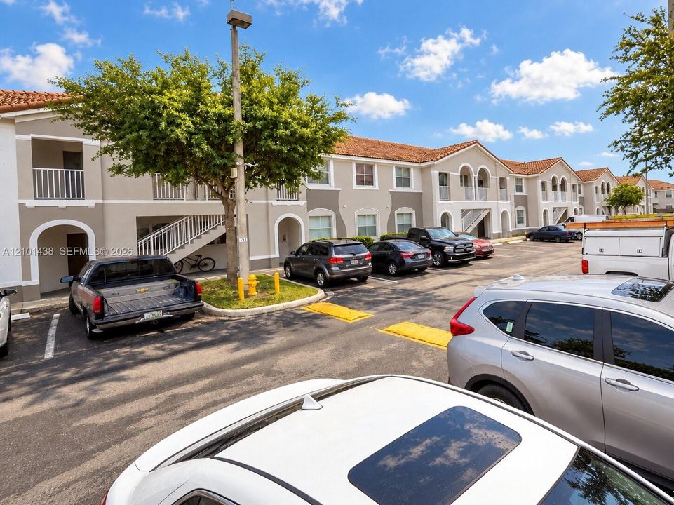 В аренду: $1,750 (2 спален, 2 ванн, 930 Квадратных фут)