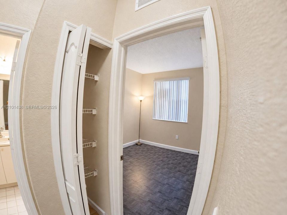 В аренду: $1,750 (2 спален, 2 ванн, 930 Квадратных фут)