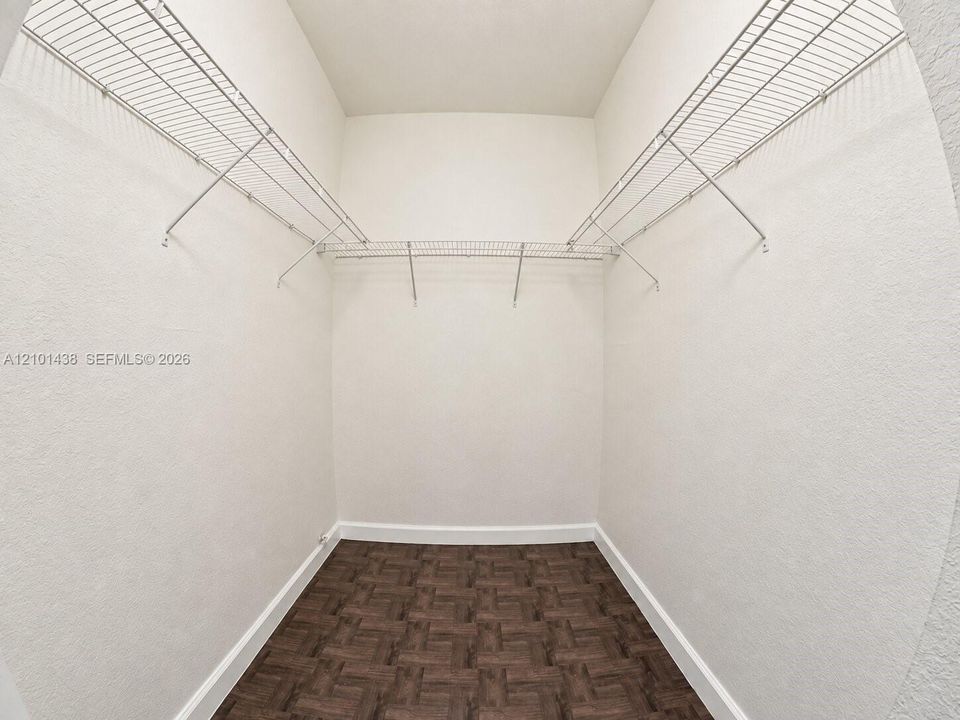 В аренду: $1,750 (2 спален, 2 ванн, 930 Квадратных фут)