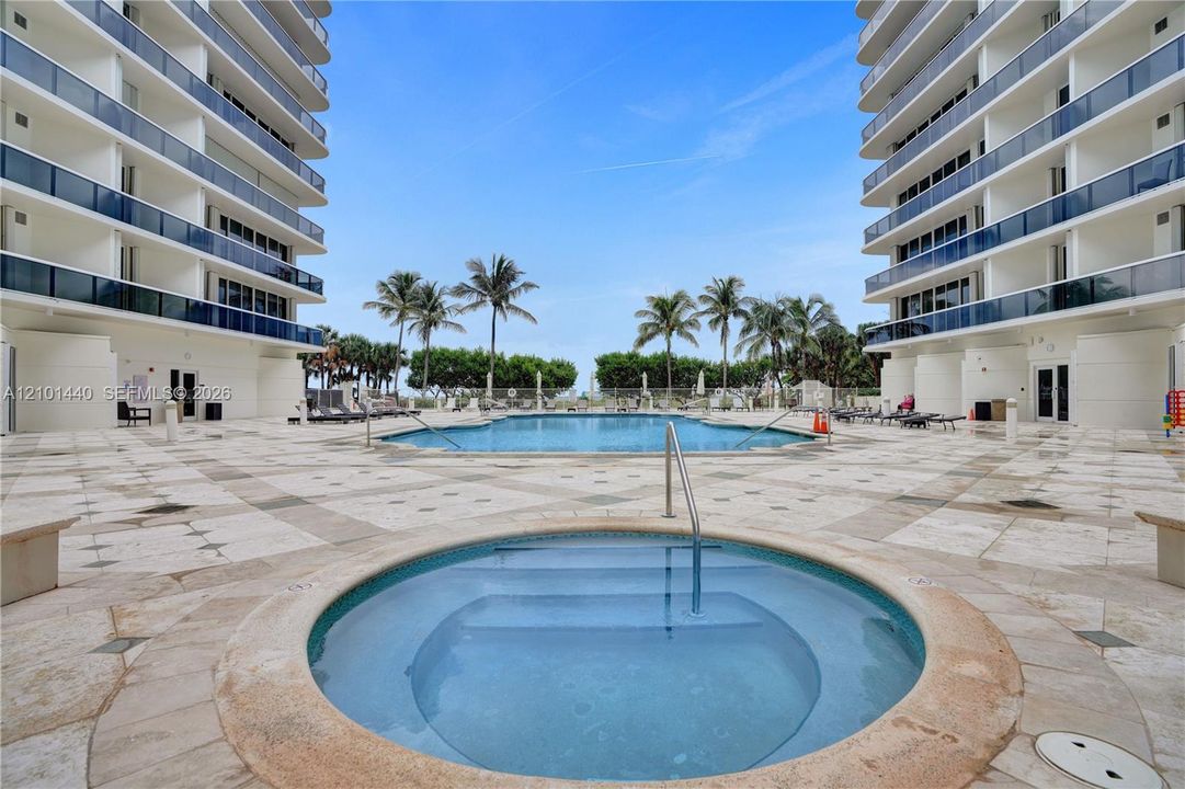 Active With Contract: $1,100,000 (2 beds, 2 baths, 1500 Square Feet)