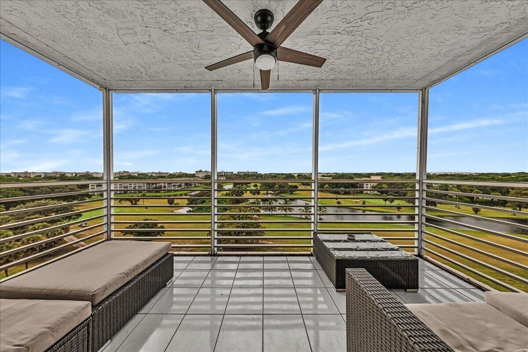 Screened balcony