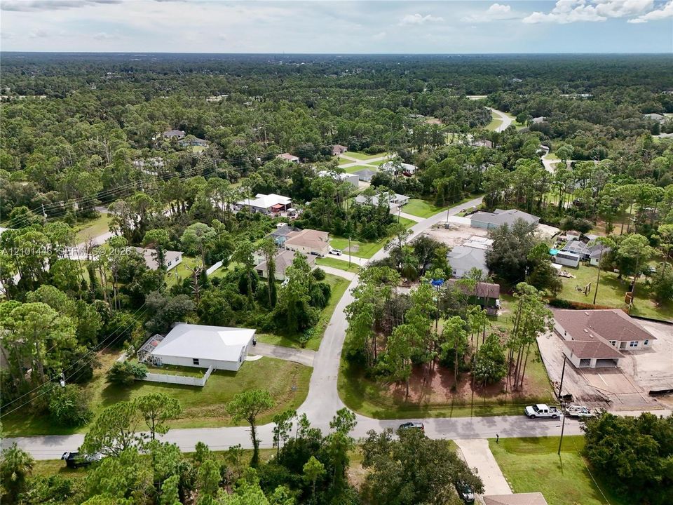 На продажу: $18,000 (0.23 acres)