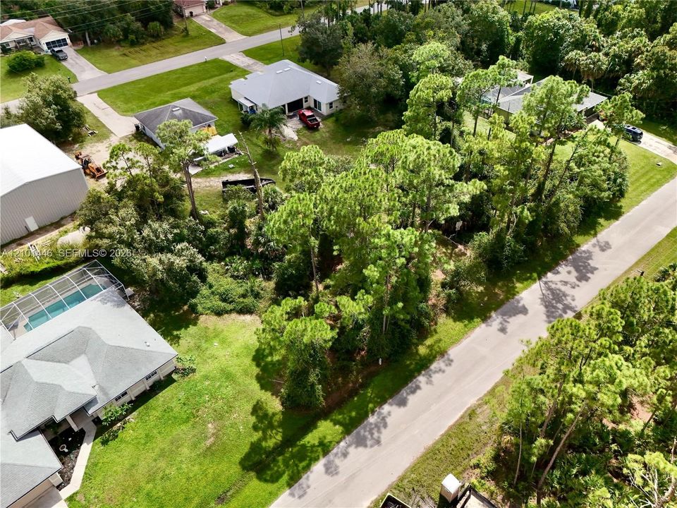 На продажу: $18,000 (0.23 acres)