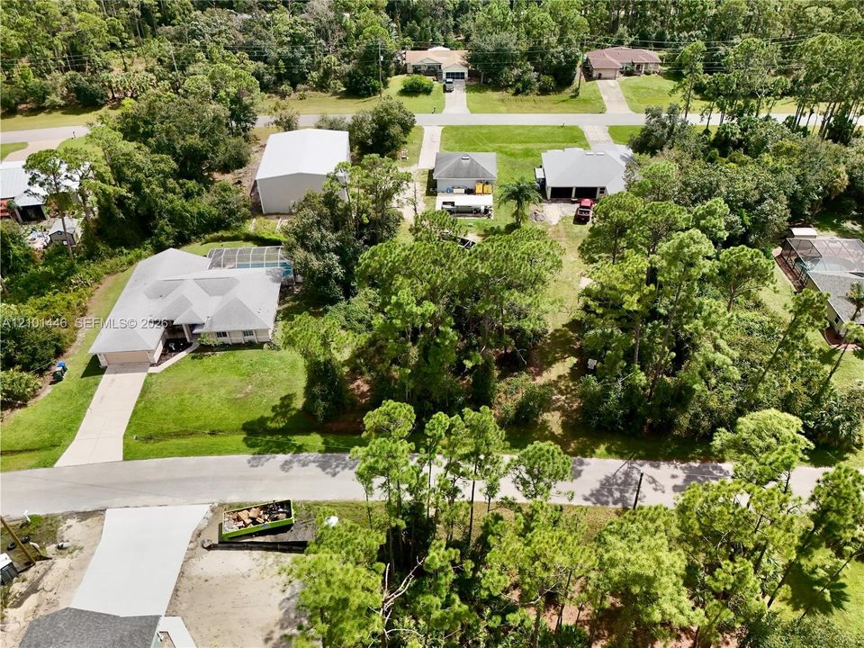 На продажу: $18,000 (0.23 acres)