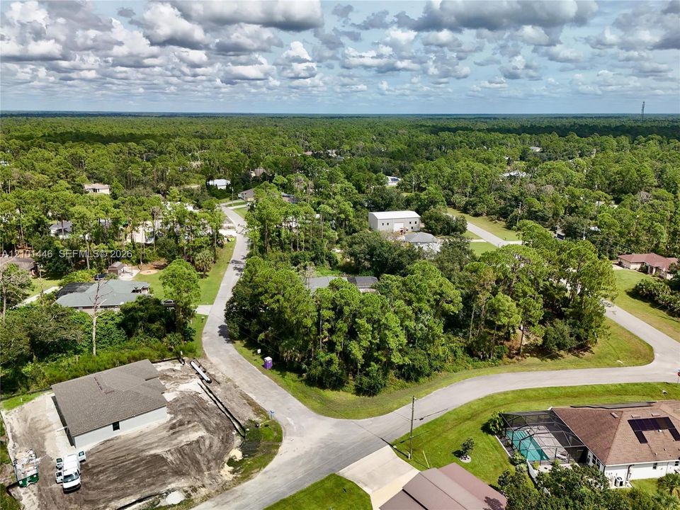 На продажу: $18,000 (0.23 acres)