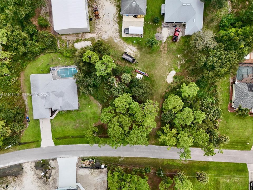 На продажу: $18,000 (0.23 acres)