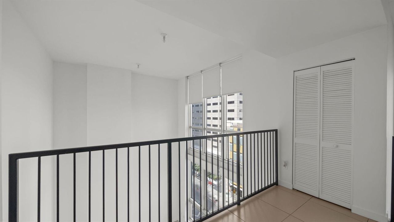 24-web-or-mls-300 S Biscayne Blvd Unit l