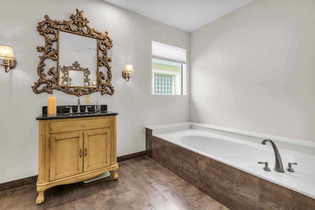 34-web-or-mls-photo-18