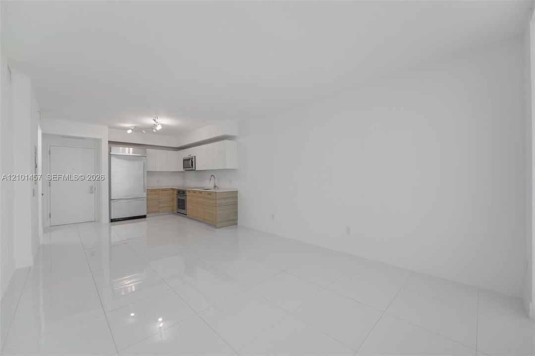 En Venta: $630,000 (1 camas, 1 baños, 701 Pies cuadrados)