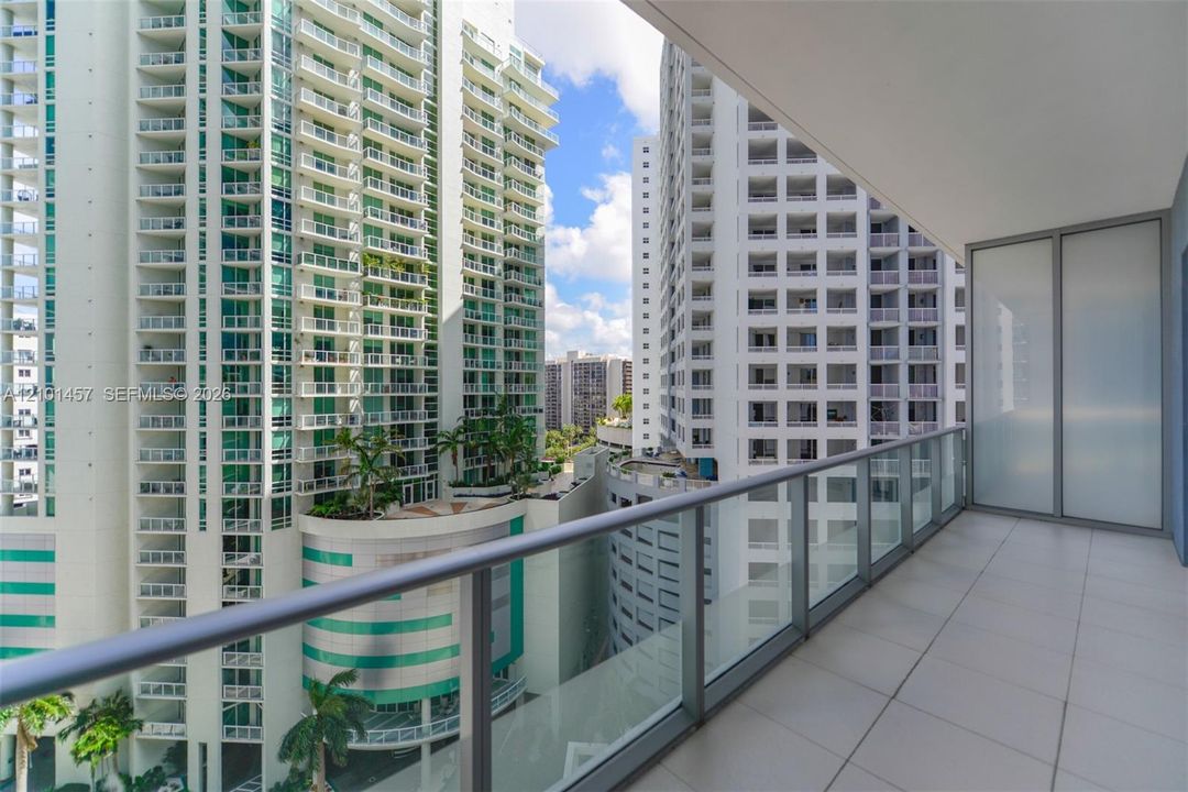 En Venta: $630,000 (1 camas, 1 baños, 701 Pies cuadrados)