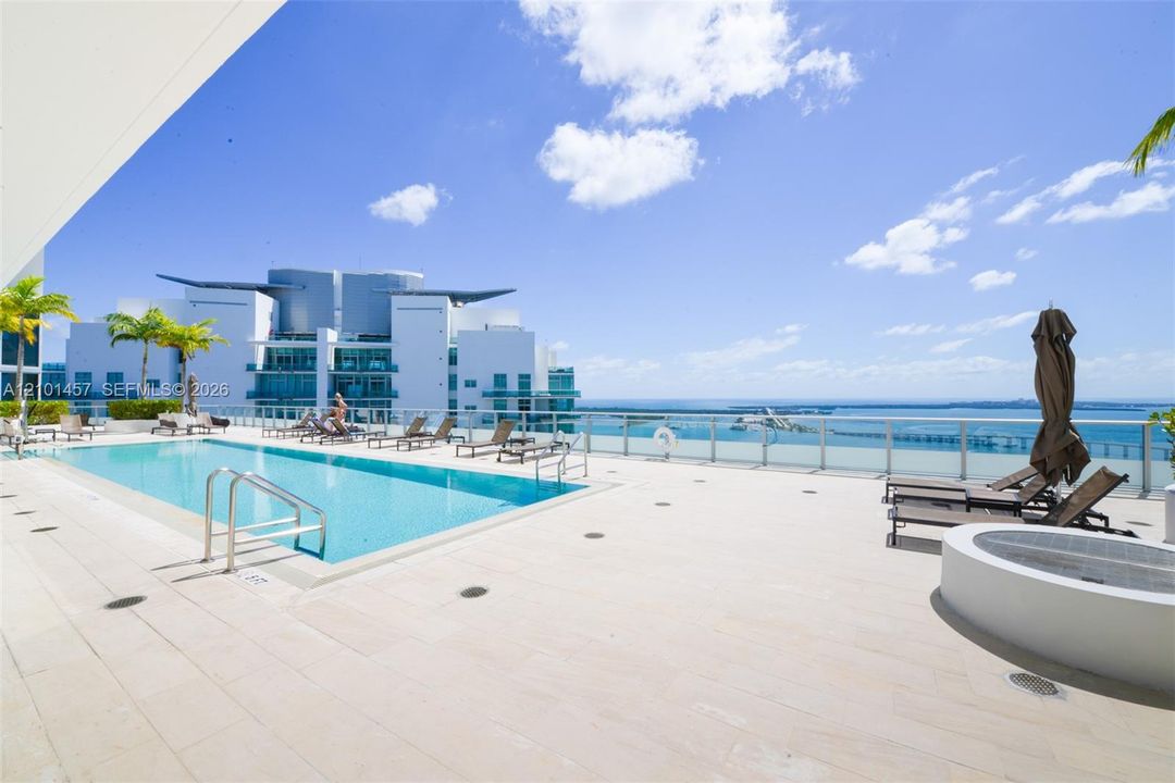En Venta: $630,000 (1 camas, 1 baños, 701 Pies cuadrados)