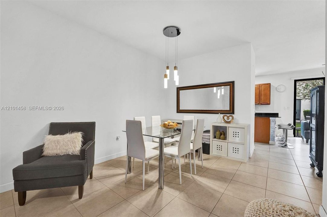 En Venta: $490,000 (3 camas, 2 baños, 1777 Pies cuadrados)
