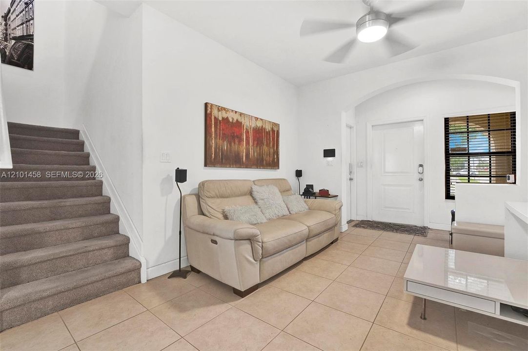En Venta: $490,000 (3 camas, 2 baños, 1777 Pies cuadrados)