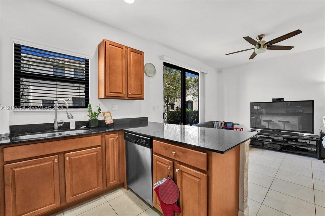En Venta: $490,000 (3 camas, 2 baños, 1777 Pies cuadrados)