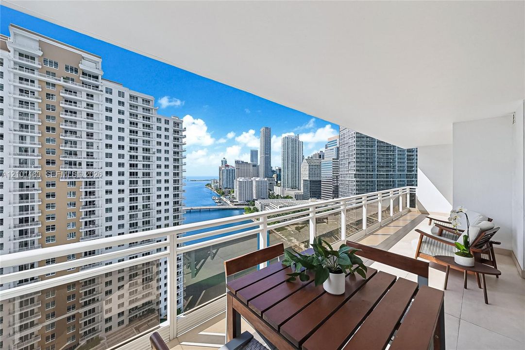 En Venta: $1,575,000 (2 camas, 2 baños, 1558 Pies cuadrados)