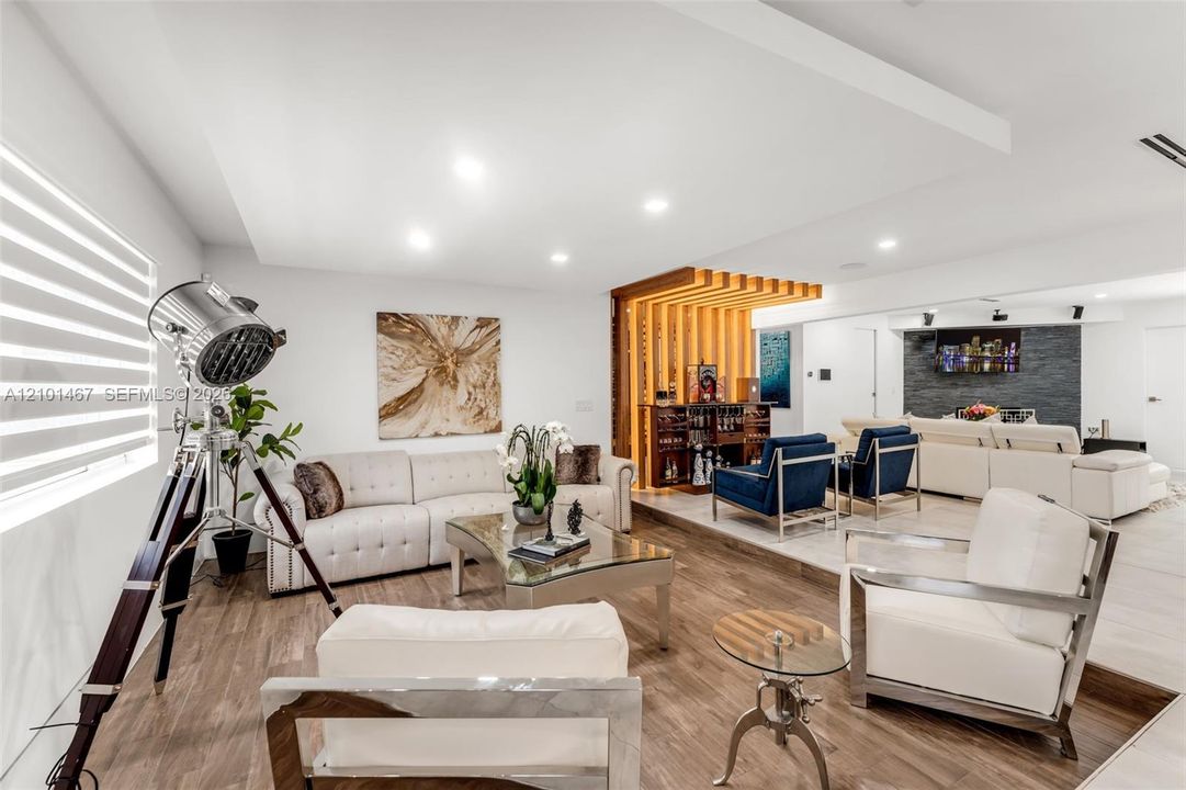 В аренду: $13,500 (5 спален, 5 ванн, 2739 Квадратных фут)