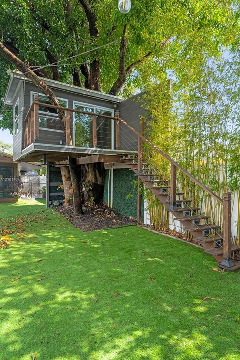 В аренду: $13,500 (5 спален, 5 ванн, 2739 Квадратных фут)