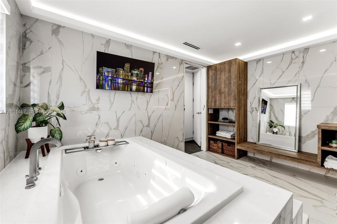 В аренду: $13,500 (5 спален, 5 ванн, 2739 Квадратных фут)