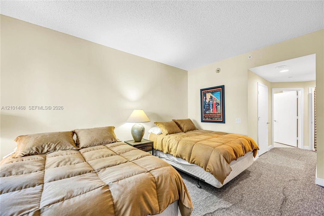 В аренду: $6,500 (3 спален, 2 ванн, 2630 Квадратных фут)