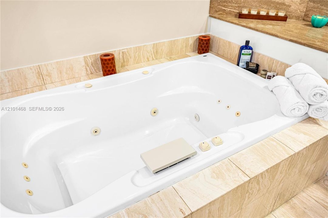 В аренду: $6,500 (3 спален, 2 ванн, 2630 Квадратных фут)