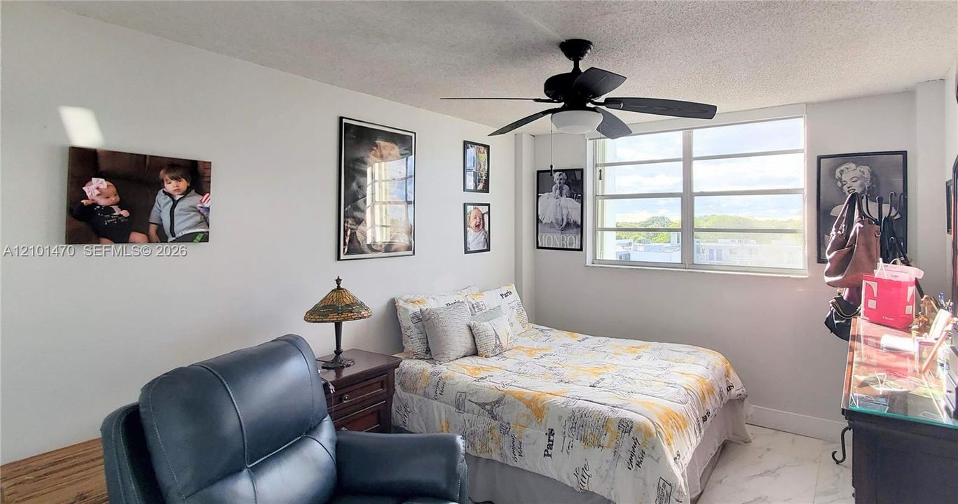 For Sale: $265,000 (2 beds, 2 baths, 1092 Square Feet)