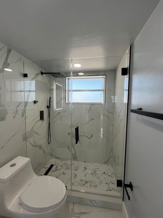 For Sale: $265,000 (2 beds, 2 baths, 1092 Square Feet)