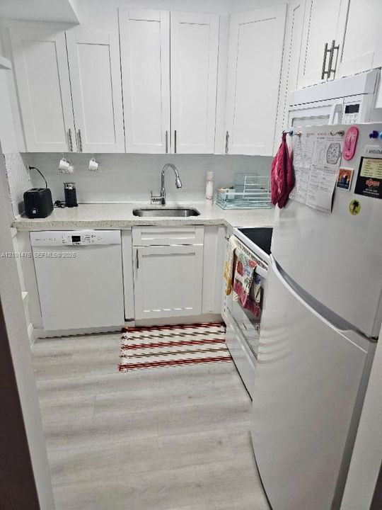 На продажу: $224,900 (1 спален, 1 ванн, 536 Квадратных фут)