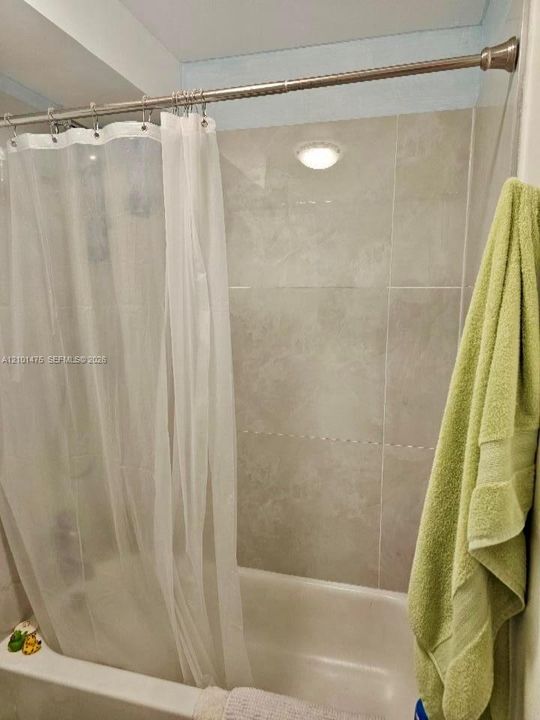 На продажу: $224,900 (1 спален, 1 ванн, 536 Квадратных фут)